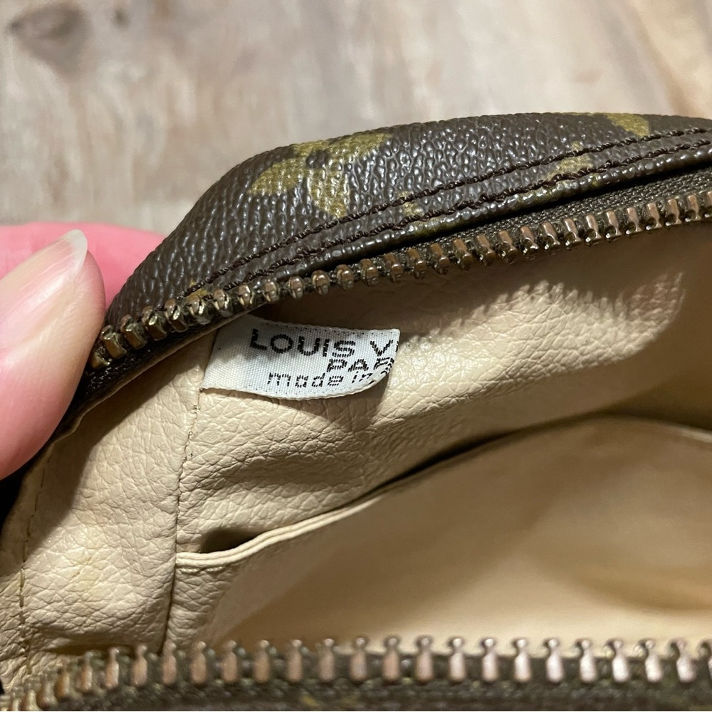 Vintage Louis Vuitton Monogram Truth Toiletry 23 Bag - Picture 6 of 11